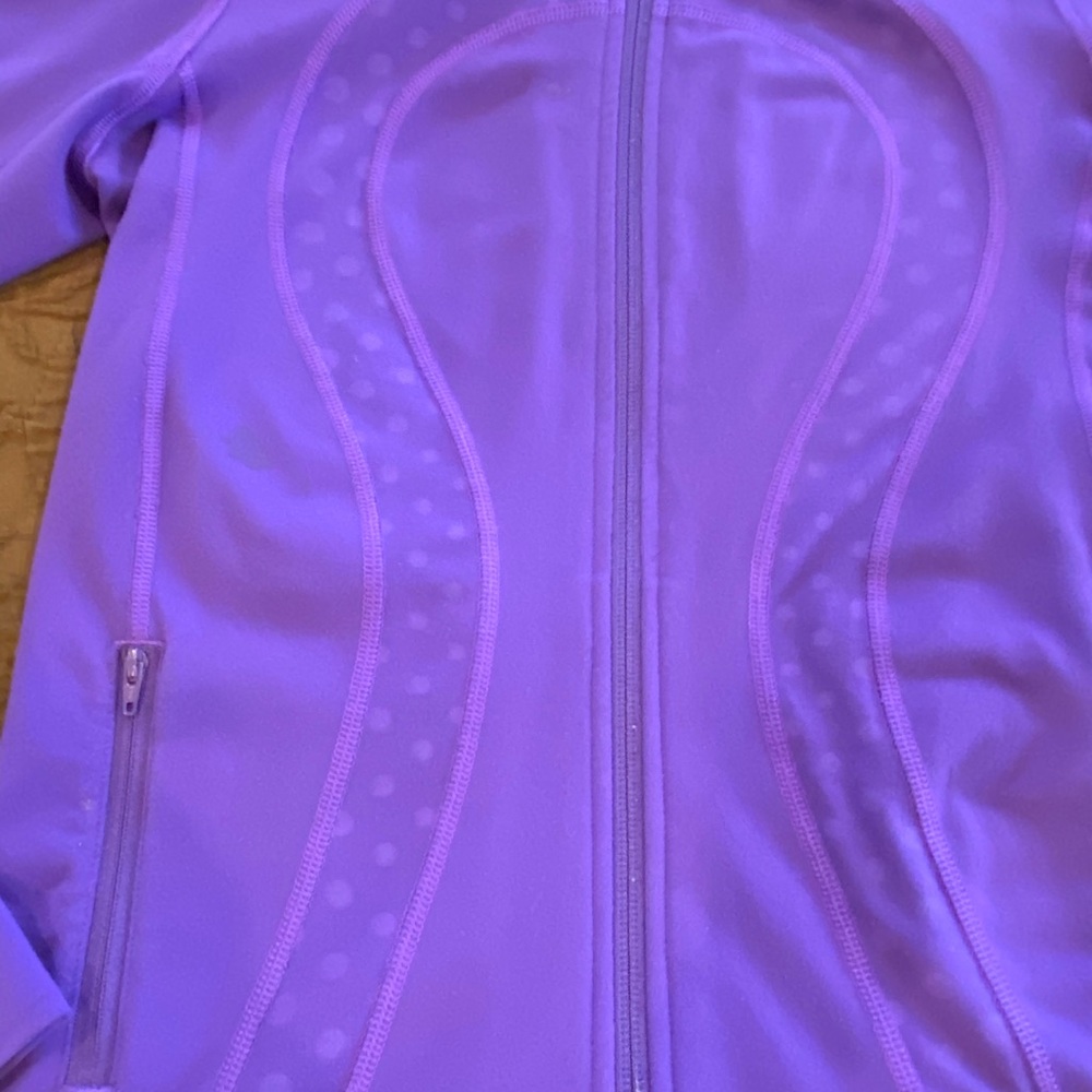 Vguc In Stride Jacket Grape (?) With Polka Dots - image 3